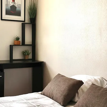 - Apartamento *