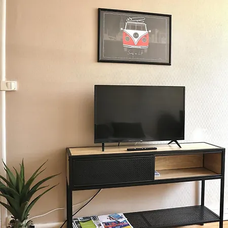- Apartamento *